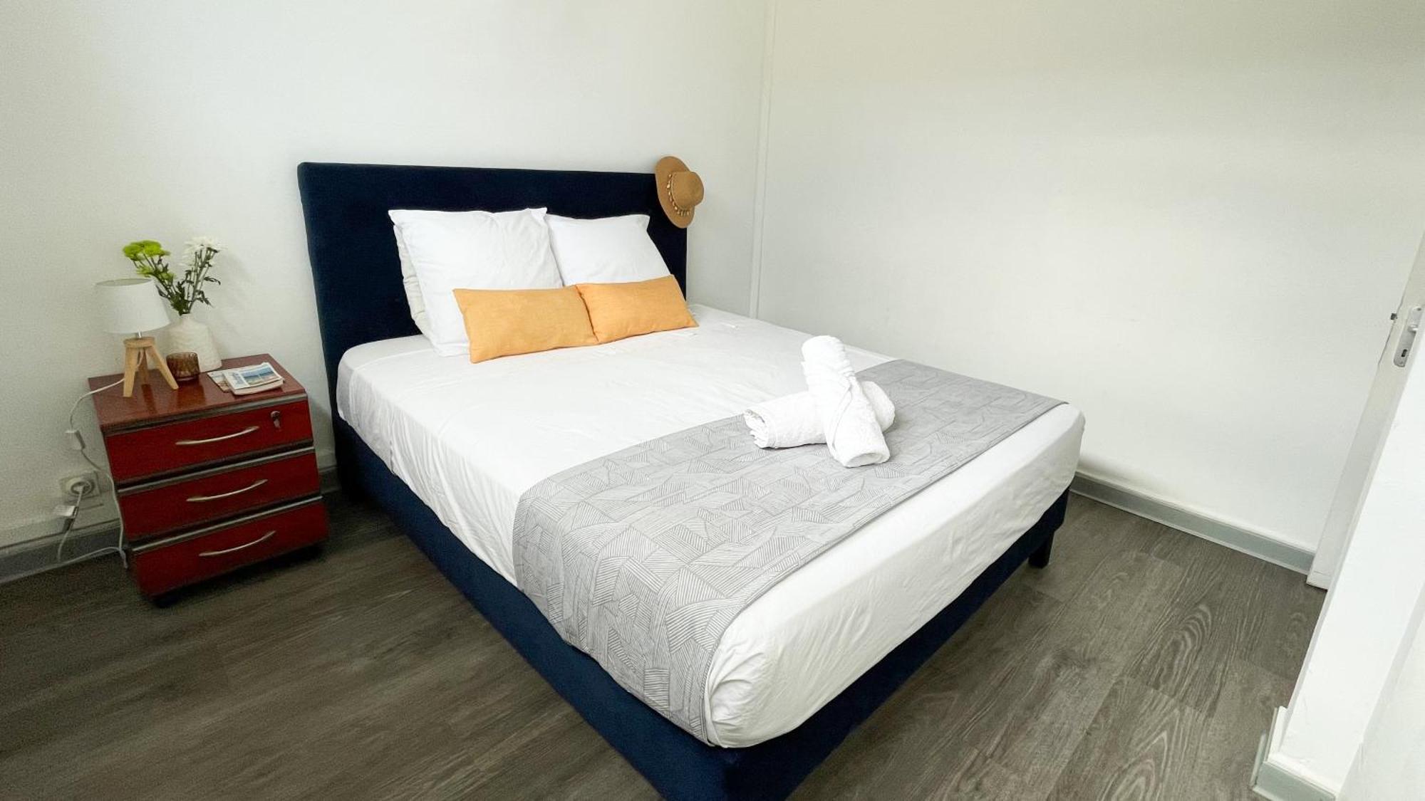 Grand Sejour Lumineux Avec Balcon & Vue Cathedrale Apartment ปวงต์-ตา-ปิตร์ ภายนอก รูปภาพ